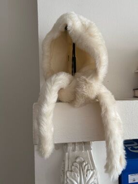 Vintage Cream Faux Fur Bonnet.